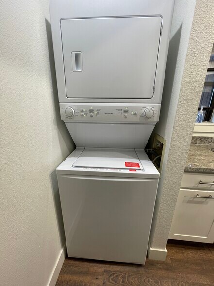 Building Photo - 6893 S Countrywoods Cir