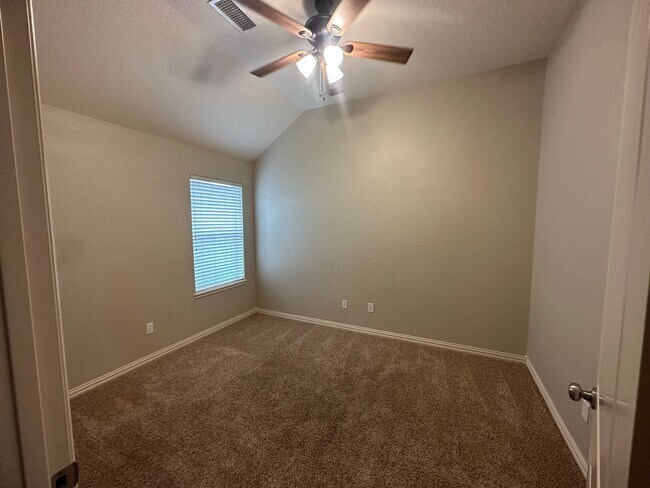 Building Photo - 18712 Rosalea Way