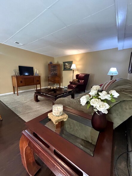 Building Photo - 5204 Roman Dr