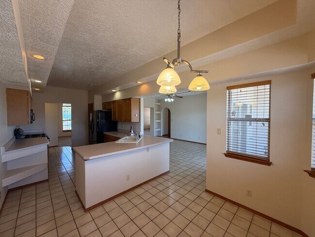 Building Photo - 7281 Spruce Mountain Loop NE