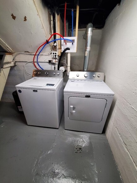 Building Photo - 1417 Race St