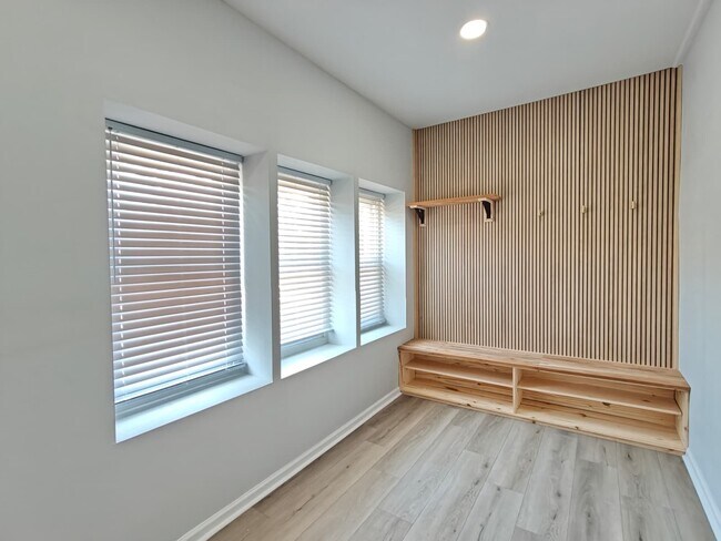 Building Photo - 5721 Broomall St