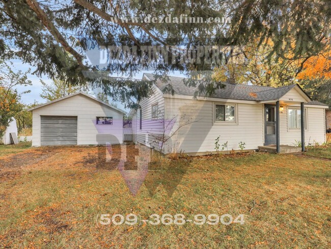 Primary Photo - Country Living and Convenient Location in ...