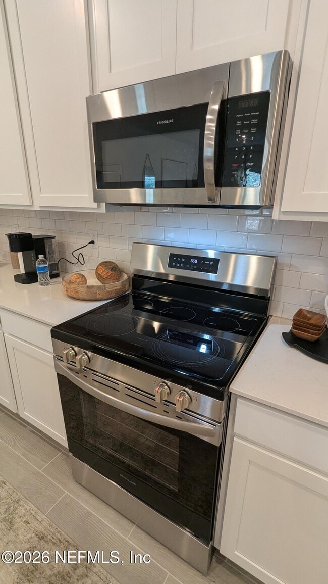 Building Photo - 15615 Thomas Crk Wy