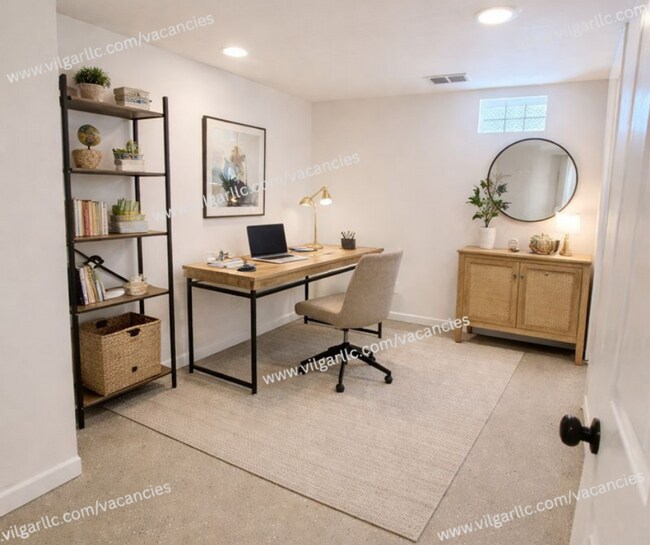 Building Photo - Spacious 4-Bedroom • 2-Bathroom Single-Family Home