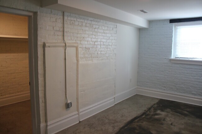 Building Photo - School