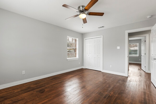 Building Photo - 1301 Swallow Ln