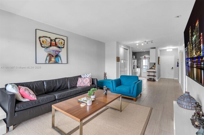 Building Photo - 13105 Ixora Ct