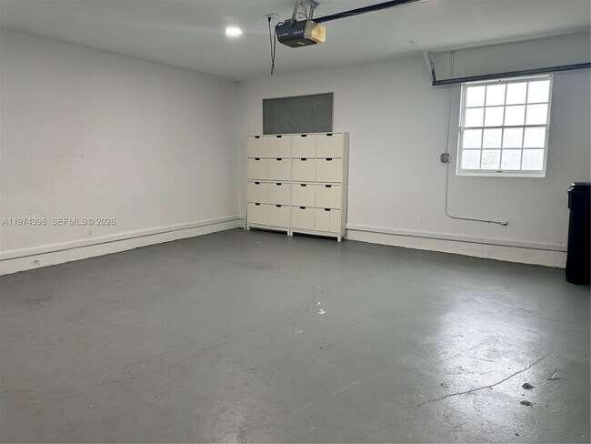 Building Photo - 14024 SW 148th Ln