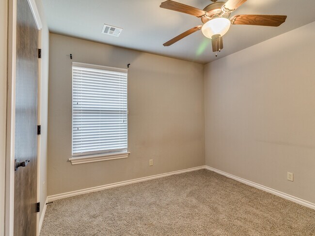 Building Photo - 3813 Normandy Rd