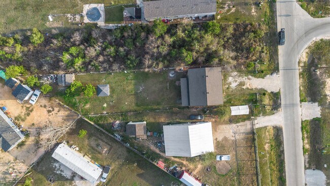 Building Photo - 394 Rd 5102