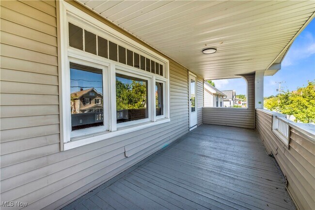 Building Photo - 3654 W 138th St