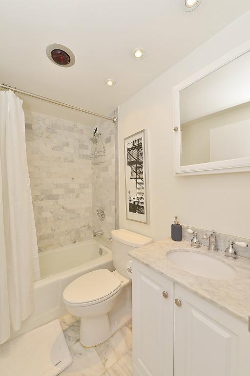 Building Photo - 1 bedroom in New York NY 10019