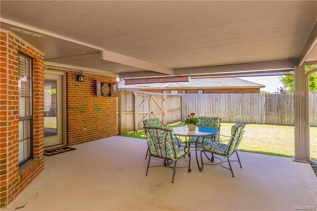 Building Photo - 7091 Buckram Oak Dr