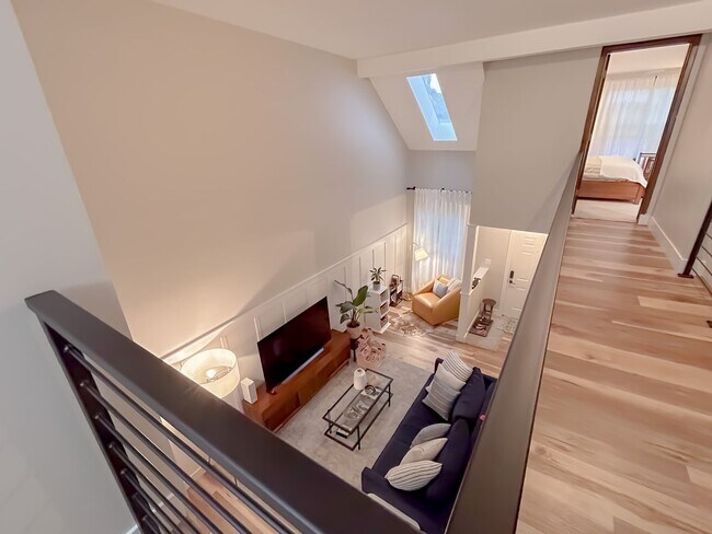 Building Photo - Townhome in the Cherry Creek School District!