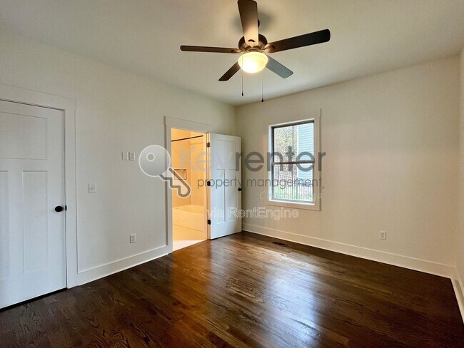 Building Photo - 3571 Crompton St