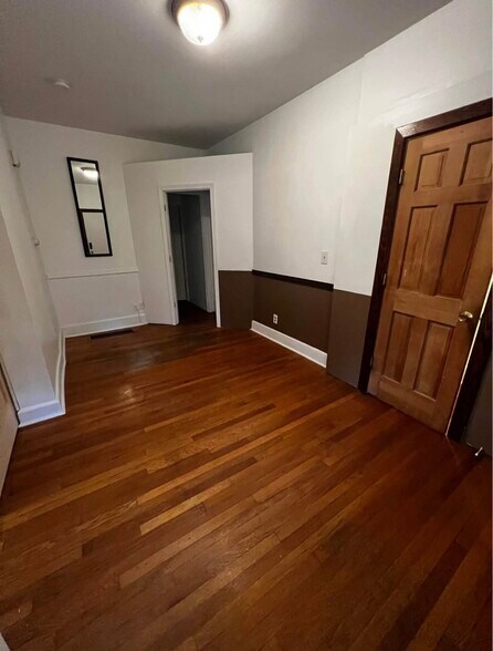 Primary Photo - 72 Prospect St