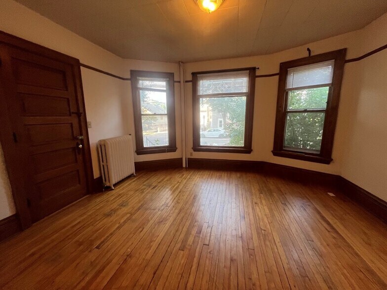 Building Photo - 221 N Livingston St