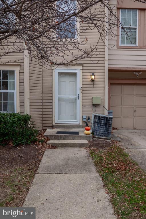 Building Photo - 14624 Monmouth Dr