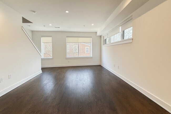 Building Photo - 1022 S 2nd St