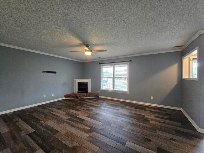 Building Photo - 2660 Nicholson Dr