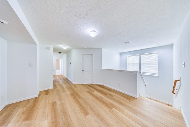 Building Photo - 21415 Sagrantino Ct
