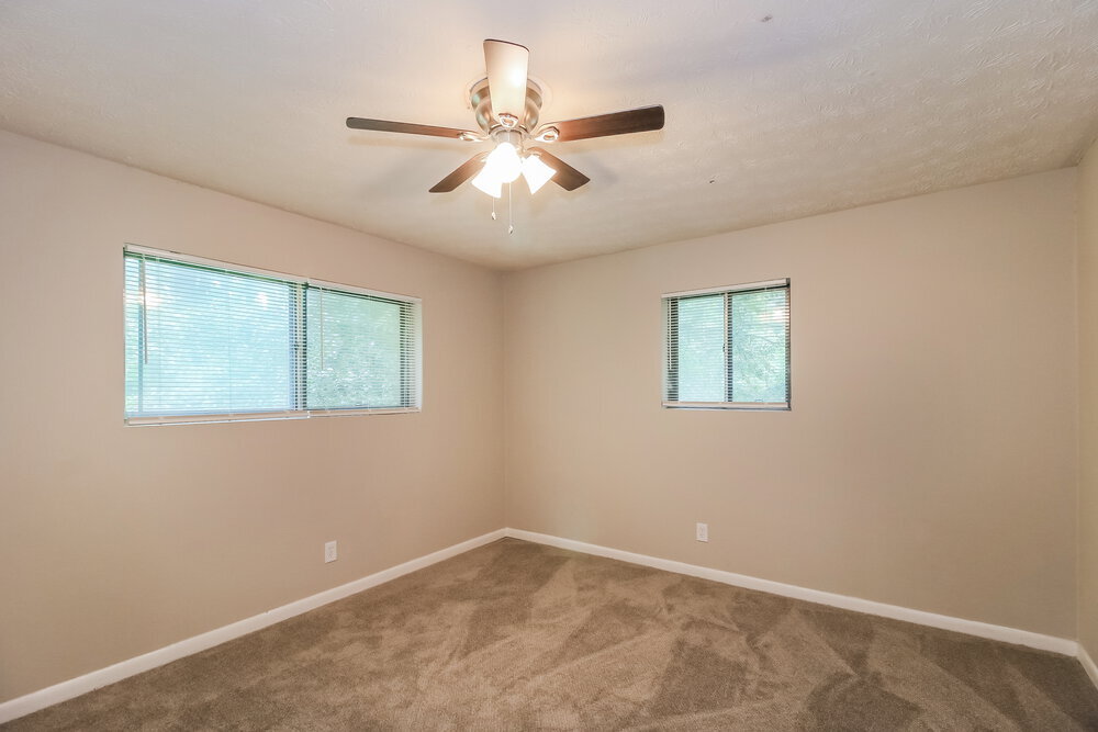 Building Photo - 233 Lucan Way