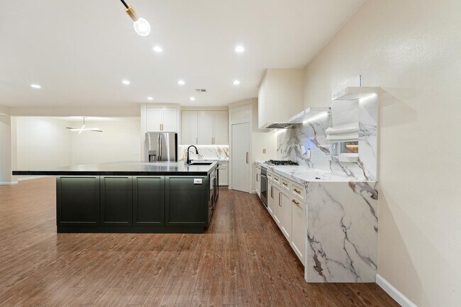 Building Photo - 82603 Grass Flat Ln