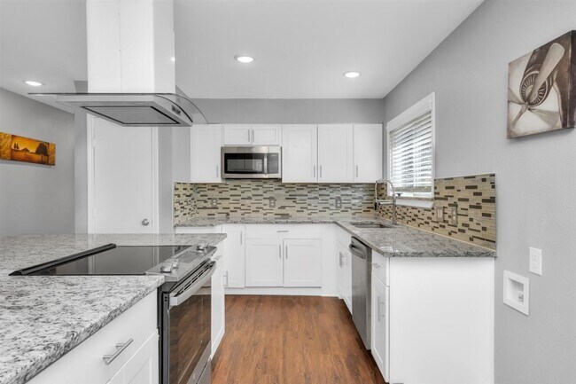 Building Photo - 3262 Kristen Dr