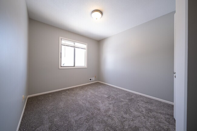 Building Photo - 7677 Whitney Dr