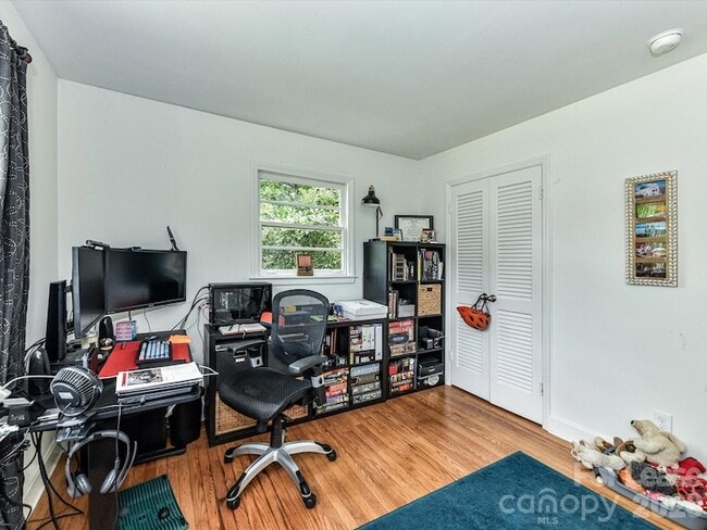 Building Photo - 7109 Rockcliff Ct