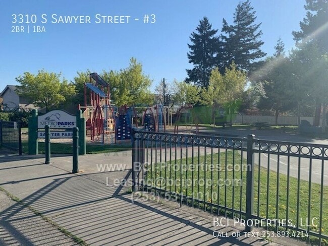 Building Photo - 3310 S Sawyer St