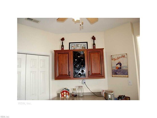 Building Photo - LAKE FRONT CONDO