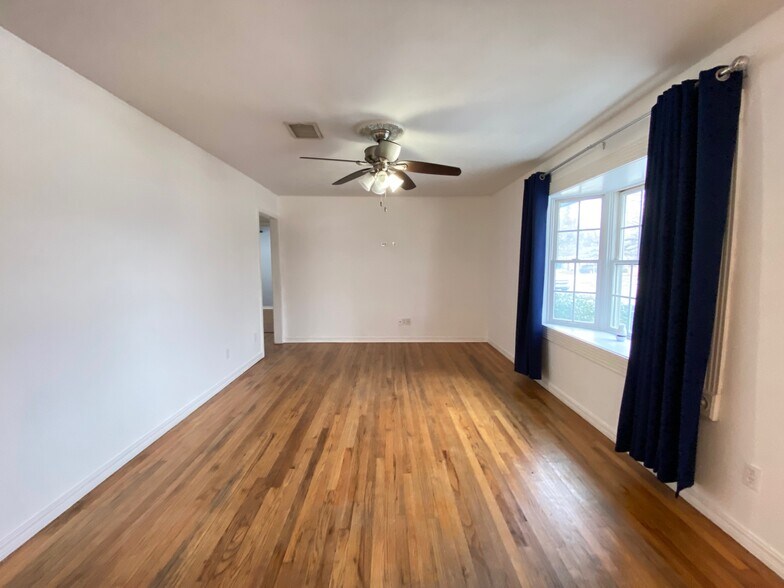 Building Photo - 5414 S Land Ave