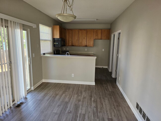 Building Photo - Near Buckley 4 Bed 3 Bath Home Central Air...