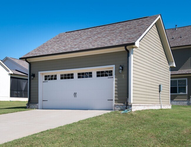 Building Photo - 797 Ravensdowne-