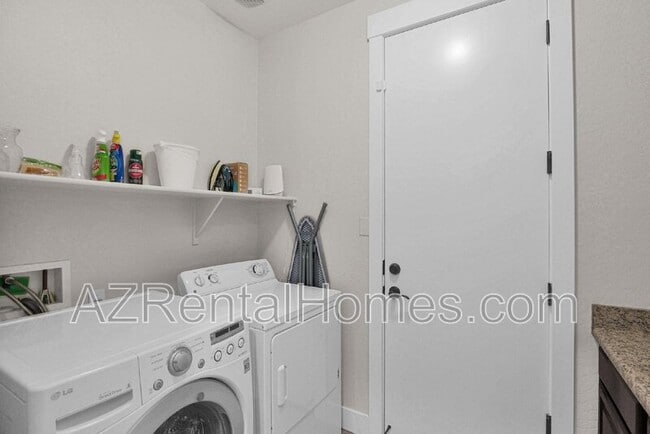 Building Photo - 32718 N 18th Ln