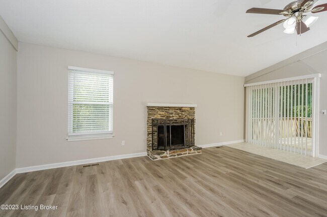 Building Photo - 5600 Windy Willow Dr
