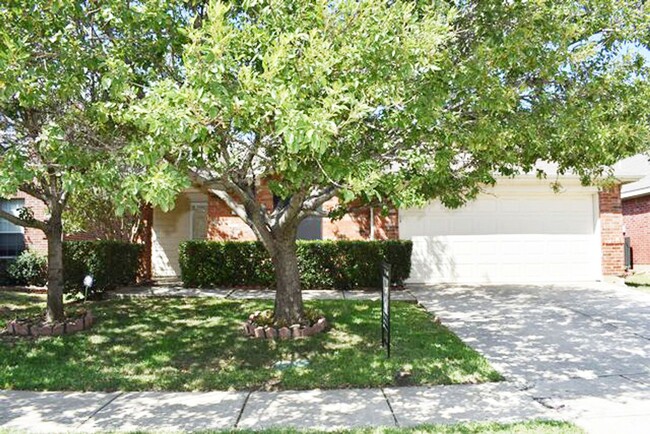 Building Photo - 11901 Gold Creek Dr E