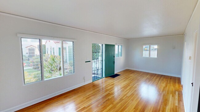 Building Photo - Unfurnished One Bedroom for Rent in Corona...