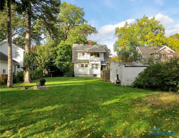 Building Photo - 2339 Castlewood Dr