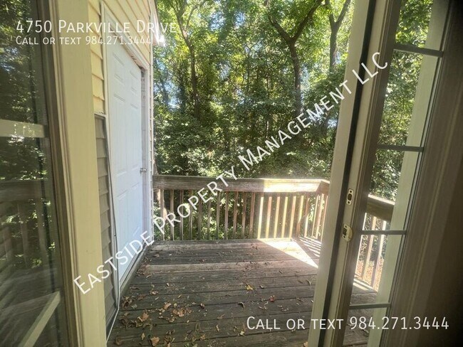 Building Photo - 4750 Parkville Dr