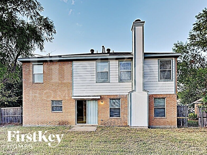 Building Photo - 820 Monette Dr