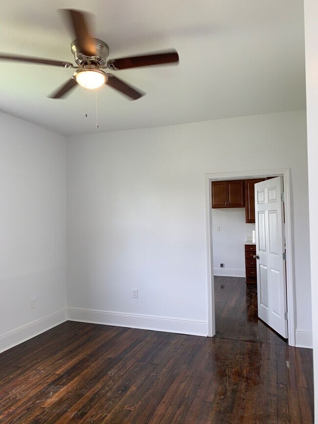 Building Photo - 2709 N Roman St
