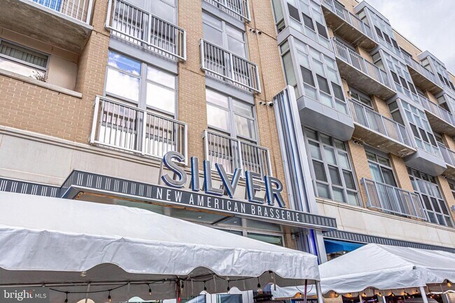 Building Photo - Gorgeous and Airy 1bd/1ba in Glover Park with parking and a balcony!