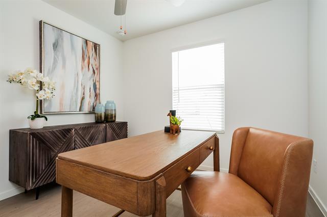 Building Photo - 2732 Ctr Crk Ln