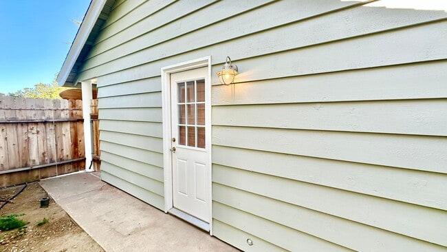 Building Photo - Darling Stand Alone & Detached Open Studio Layout Guest Home unit on Private Country Property in ...