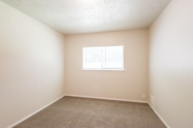 Building Photo - 5312 Lynngate Dr