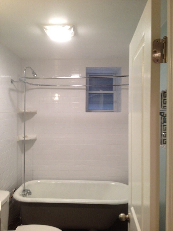 Bathroom - 919 W Newport Ave