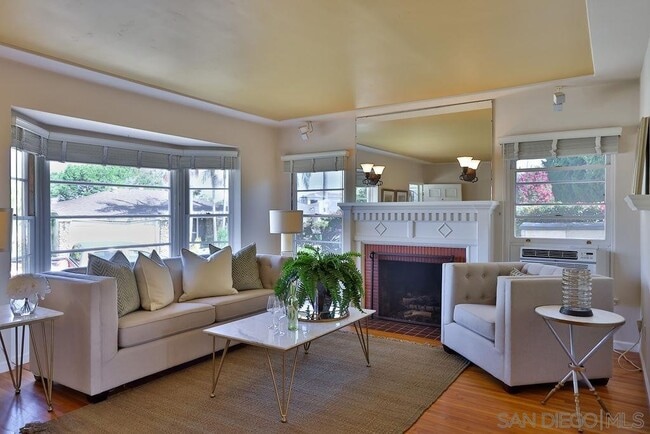 Building Photo - 4823 Hart Dr